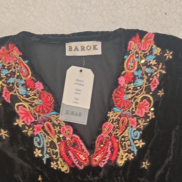 Black Plunge Neck Bishop‎ Sleeve Cocktail Dress - Picture 3 of 7